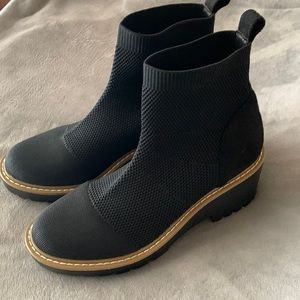 Nicole Miller Black Stretch ankle boots LELE size 7.5